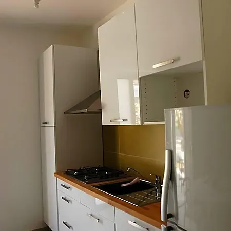 E Il Faro Acciaroli Hotel 3*