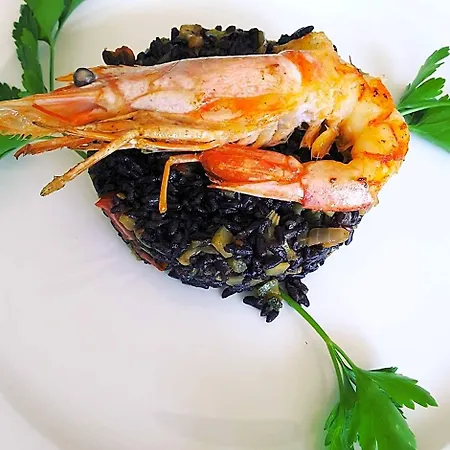 E Il Faro Acciaroli